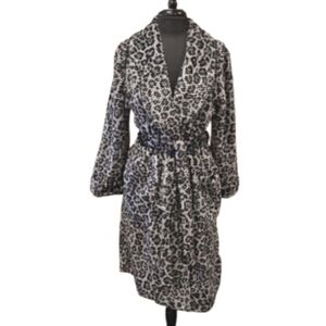Plush Soft Leopard Print Women's Robe NWT Bealls Coral Bay M Ultra Soft Cozy